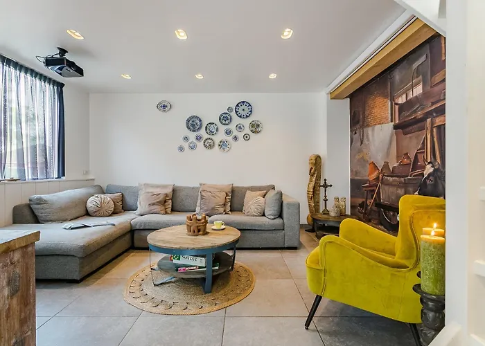 Luxury In Near Amsterdam 아파트 *